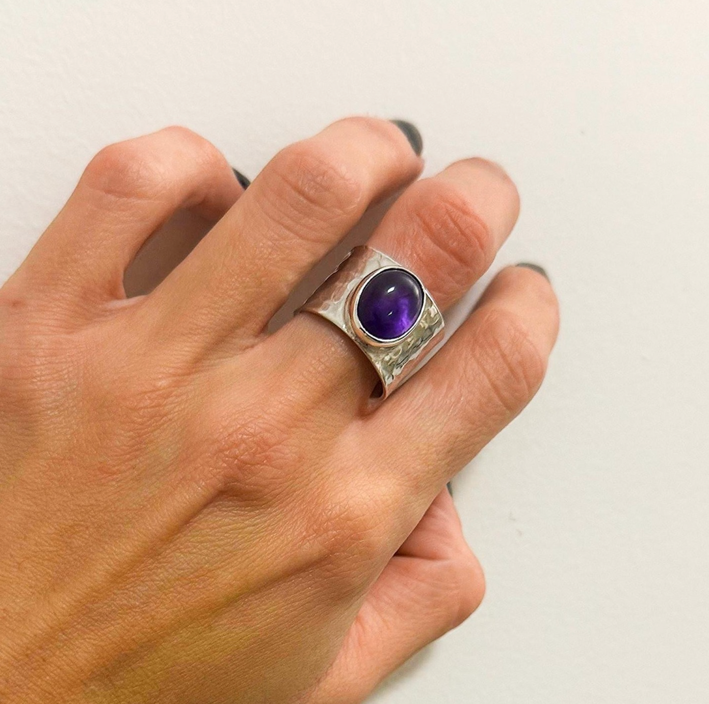 Anillo con piedra natural