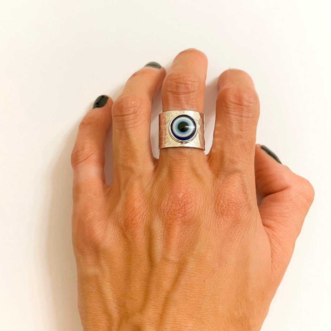 Anillo con piedra natural