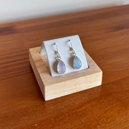 Caravanas en plata 925 con piedra de luna