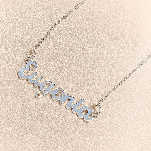 Nombres calados simple con cadena