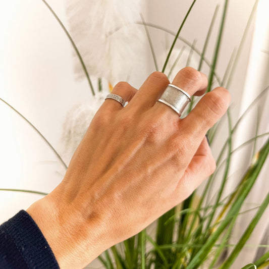 Anillo Desbaste con borde liso en Plata 950