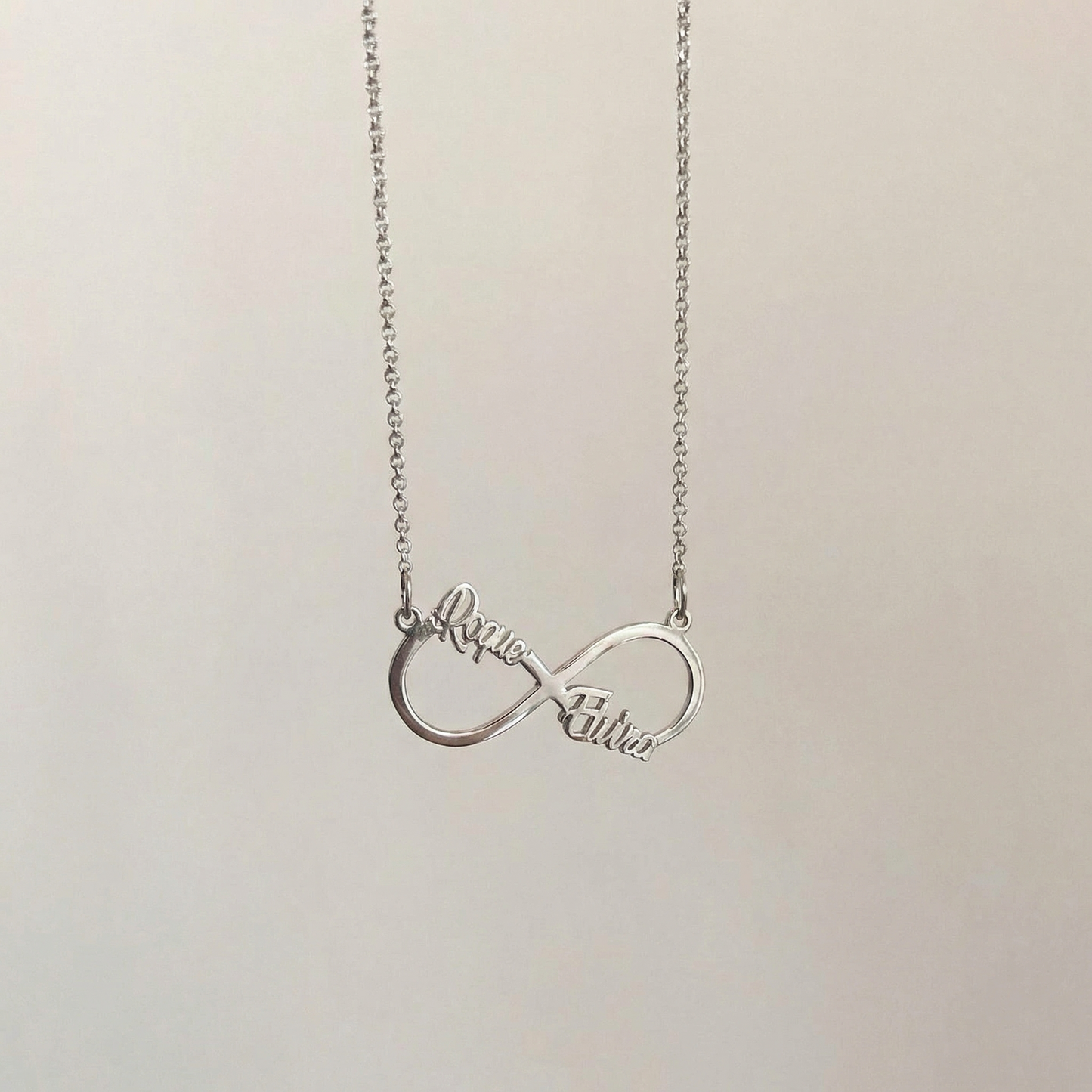 Cadena personalizada con símbolo infinito